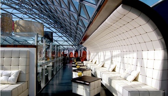 Κατακτώντας τους ουρανούς Album | The Food & Leisure Guide