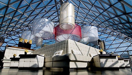 Κατακτώντας τους ουρανούς Album | The Food & Leisure Guide