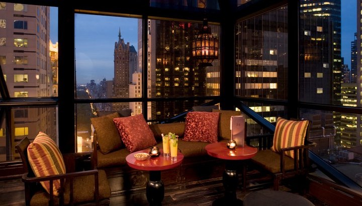 Κατακτώντας τους ουρανούς Album | The Food & Leisure Guide