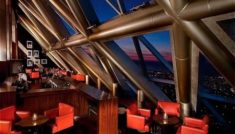 Κατακτώντας τους ουρανούς Album | The Food & Leisure Guide