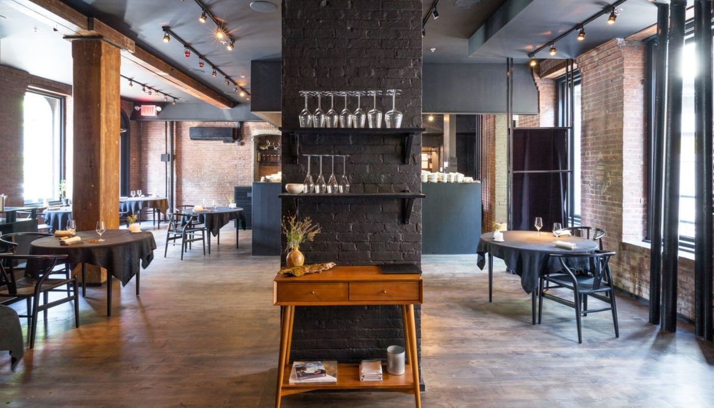 ASKA: ΓΑΣΤΡΟΝΟΜΙΑ ΚΑΙ Ο ΠΟΙΗΤΗΣ ΦΑΝΦΑΡΑΣ | Globe-Eater