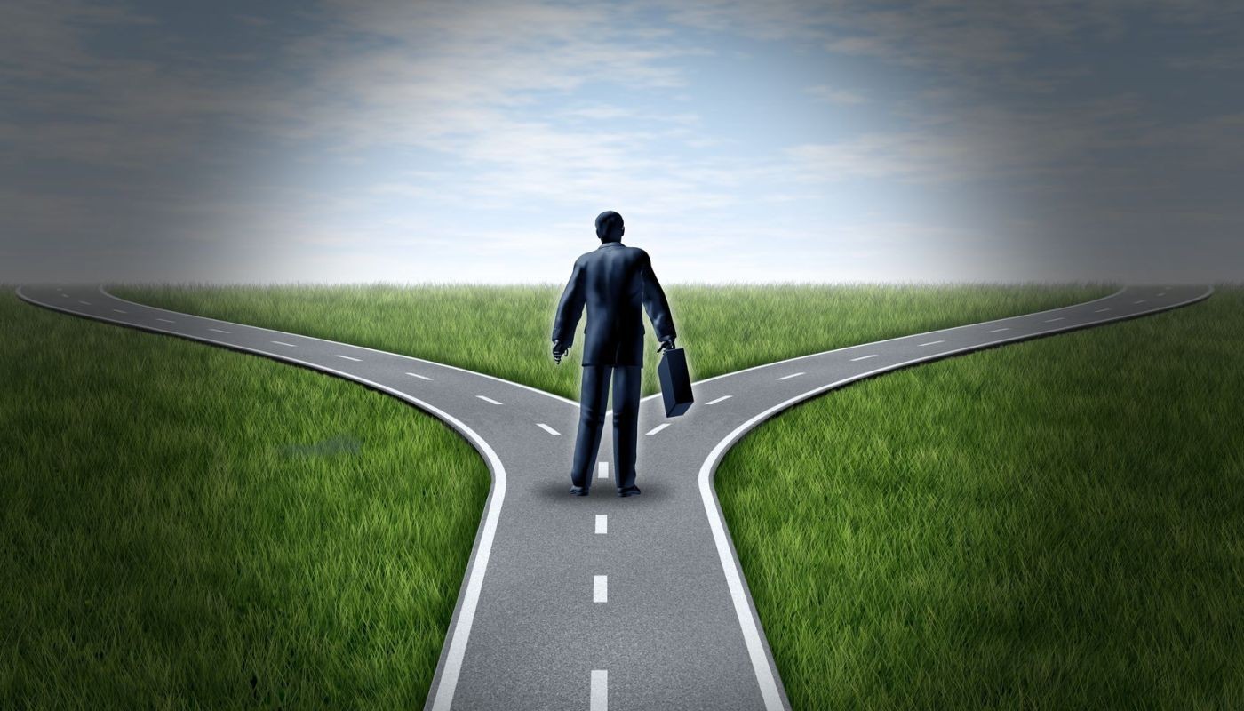 ΕΜΠΕΙΡΙΑ Η ΑΠΟΛΑΥΣΗ; | Editor's Note