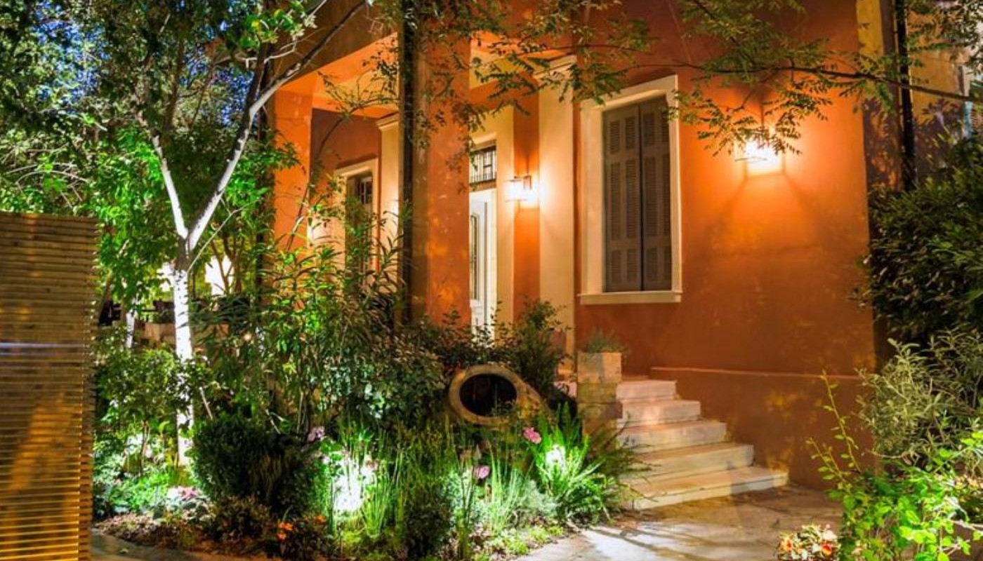 PARLA: Ο ΘΟΔΩΡΗΣ ΠΑΠΑΝΙΚΟΛΑΟΥ ΕΠΙΣΤΡΕΦΕΙ «ΜΙΛΩΝΤΑΣ» ΙΤΑΛΙΚΑ | Κριτικές Εστιατορίων