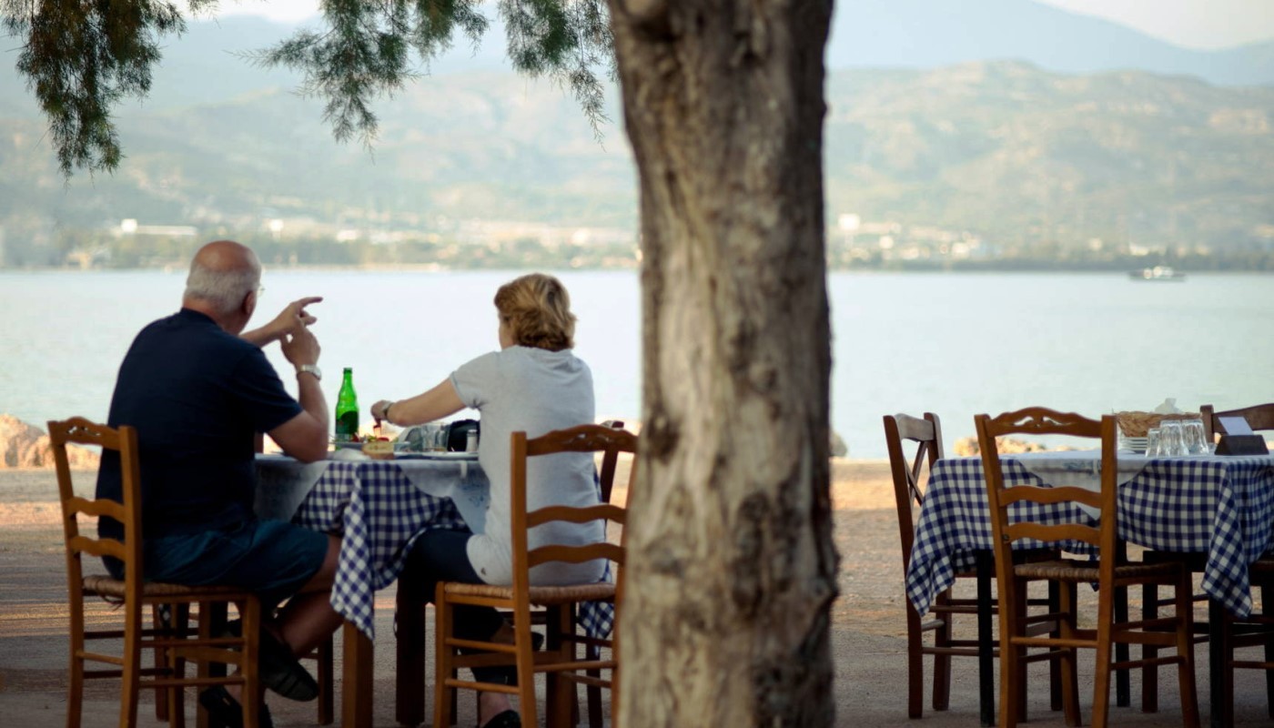 ΚΑΒΟΣ 1964: ΚΛΑΣΙΚΗ ΨΑΡΟΦΑΓΙΑ ΠΕΡΙΩΠΗΣ ΣΤΑ ΙΣΘΜΙΑ | Κριτικές Εστιατορίων