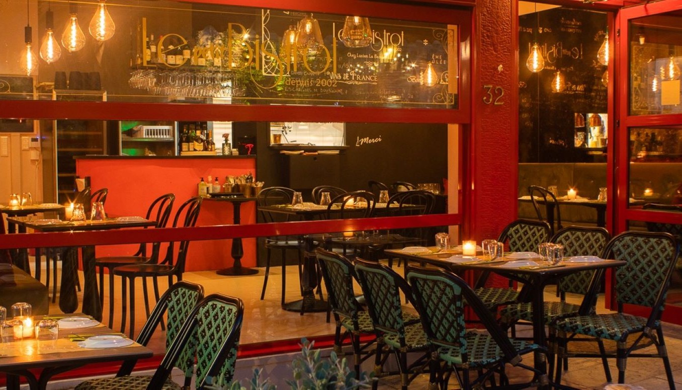 LE PETIT BISTROT (CHEZ LUCIEN): Η ΣΥΝΕΧΕΙΑ | Θέματα