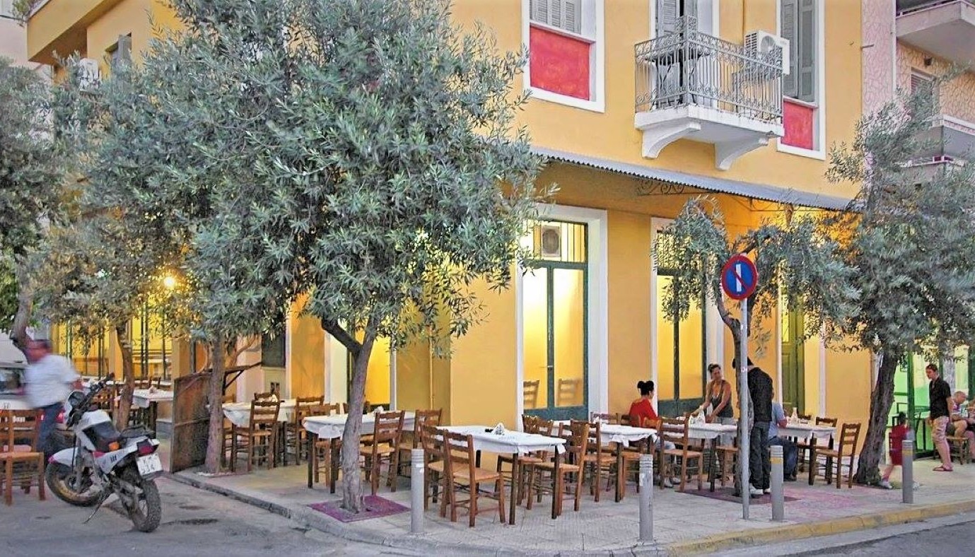 ΤΑΒΕΡΝΑ ΤΟΥ ΟΙΚΟΝΟΜΟΥ: ΤΑΞΙΔΙ ΣΤΙΣ ΜΝΗΜΕΣ ΤΗΣ ΕΛΛΗΝΙΚΗΣ ΠΑΡΑΔΟΣΗΣ | Κριτικές Εστιατορίων