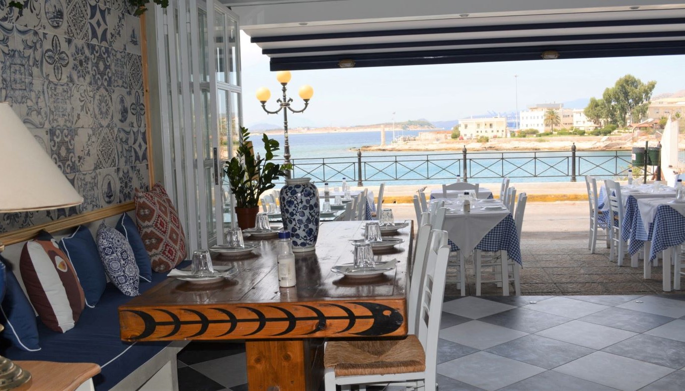 ΘΕΑ ΘΑΛΑΣΣΑ: ΑΞΙΟΛΟΓΗ ΨΑΡΟΦΑΓΙΑ ΣΤΑ ΒΡΑΧΙΑ ΤΗΣ ΠΕΙΡΑΪΚΗΣ | Κριτικές Εστιατορίων