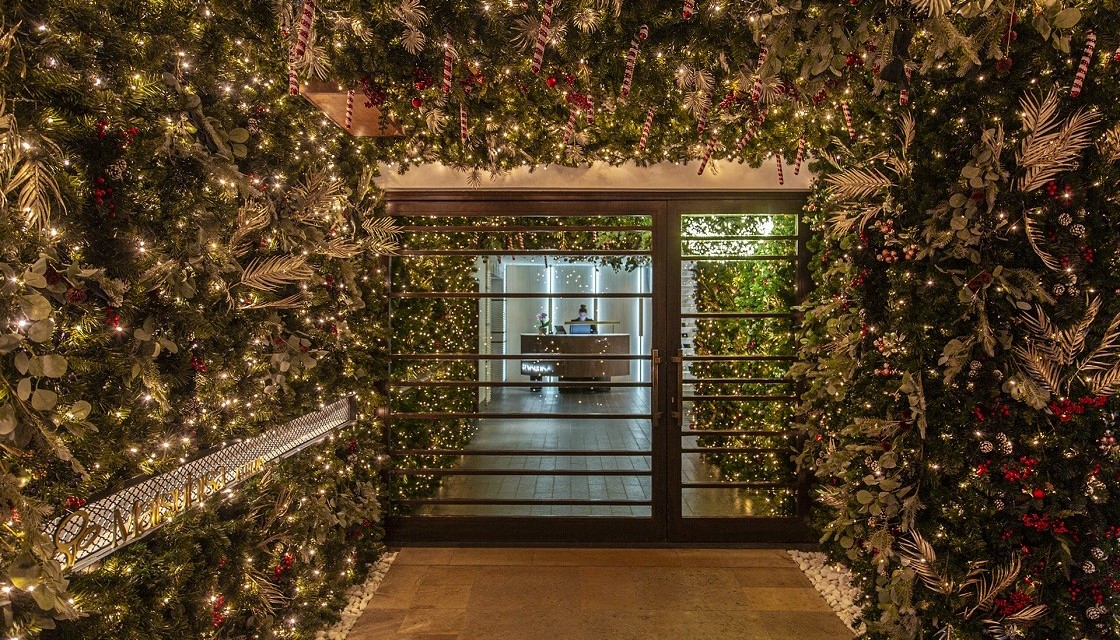 ΧΡΙΣΤΟΥΓΕΝΝΑ ΚΑΙ ΠΡΩΤΟΧΡΟΝΙΑ ΣΤΗΝ ΑΘΗΝΑ: 8 ΕΣΤΙΑΤΟΡΙΑ ΓΙΑ ΓΙΟΡΤΙΝΕΣ ΕΞΟΔΟΥΣ | Θέματα