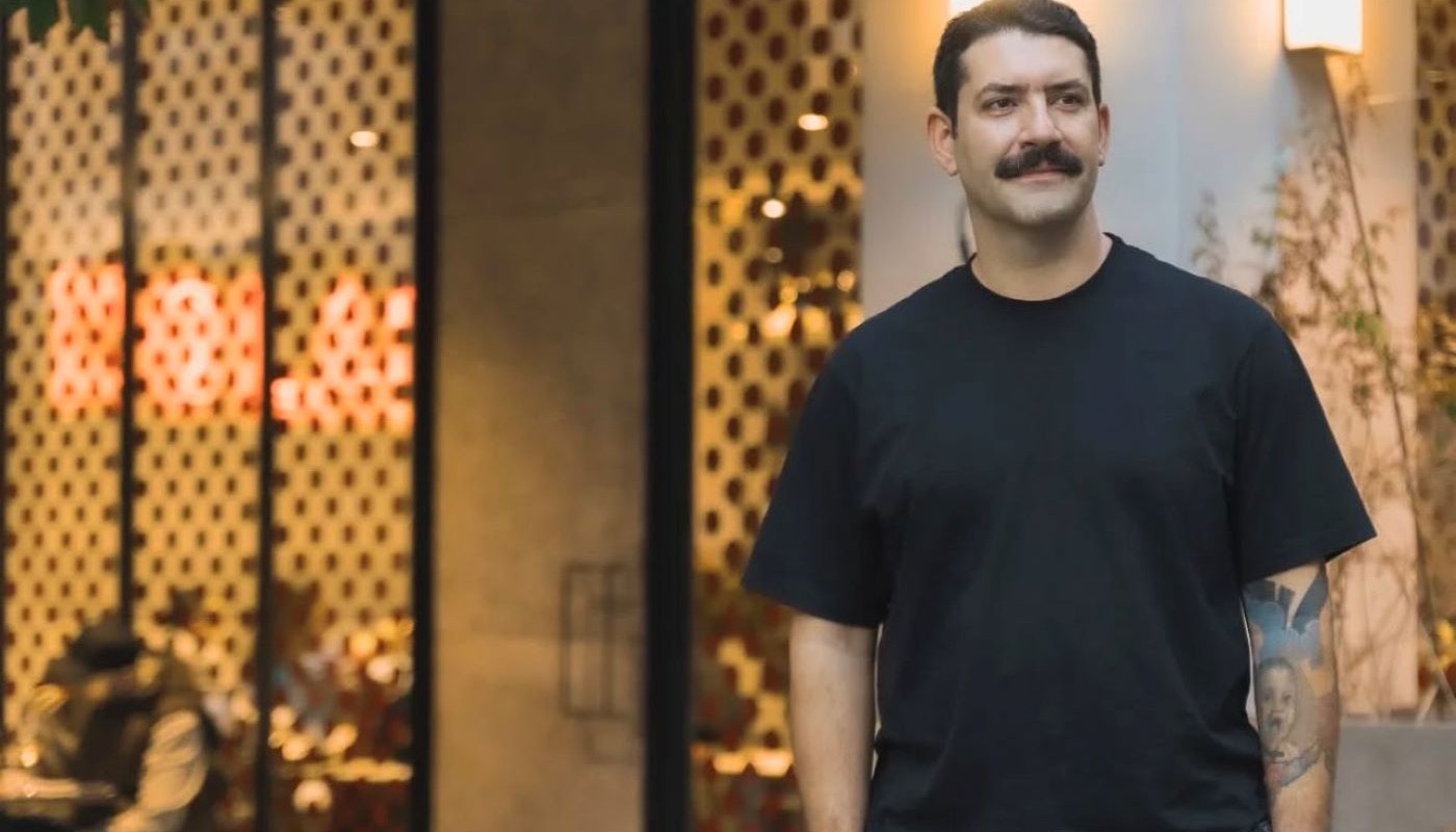 NOLAN: ΤΑ ΠΡΩΤΑ ΔΕΙΓΜΑΤΑ ΓΡΑΦΗΣ ΤΟΥ ΜΙΧΑΛΗ ΝΟΥΡΛΟΓΛΟΥ | Κριτικές Εστιατορίων