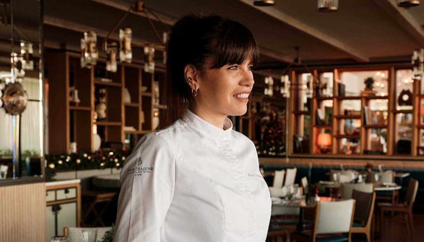 MERCATO: ΣΕ ΤΡΟΧΙΑ ΑΝΟΔΟΥ ΤΟ ΙΤΑΛΙΚΟ ΤΟΥ FOUR SEASONS ASTIR PALACE ΜΕ ΤΗΝ ΜΑΓΚΥ ΤΑΜΠΑΚΑΚΗ | Κριτικές Εστιατορίων