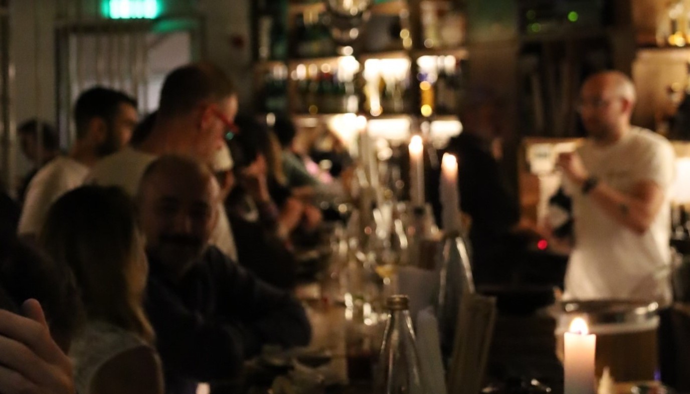 BIRDMAN: ΓΙΑΤΙ ΤΑ COCKTAILS ΤΟΥ ΔΗΜΗΤΡΗ ΚΑΣΒΙΚΗ ΑΠΟΤΕΛΟΥΝ ΠΛΕΟΝ ΑΥΤΟΝΟΜΟ ΛΟΓΟ ΕΠΙΣΚΕΨΗΣ | The Bars