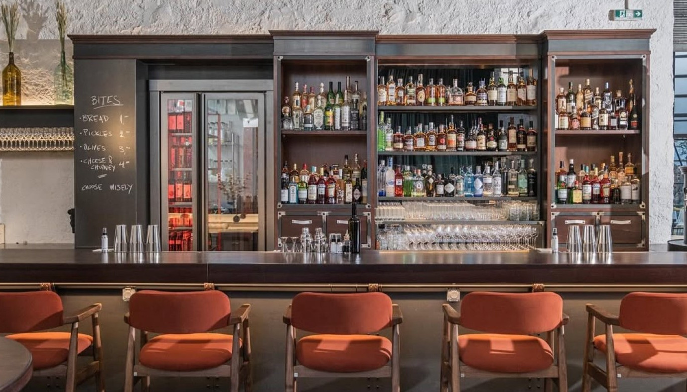 ΠΙΣΩ ΑΠΟ ΤΗΝ ΠΡΑΣΙΝΗ ΠΟΡΤΑ ΤΟΥ LINE: ZERO WASTE, ΖΥΜΩΣΕΙΣ ΚΑΙ COCKTAILS ΥΨΗΛΗΣ ΓΑΣΤΡΟΝΟΜΙΑΣ | The Bars